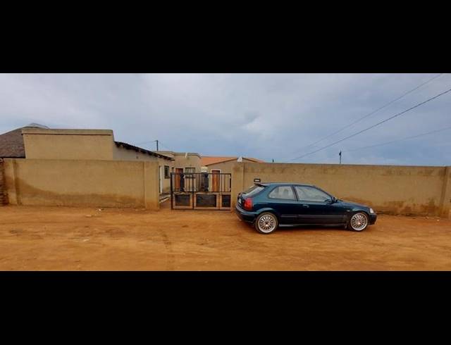 1 BEDROOM HOUSE FOR SALE IN BRAM FISCHERVILLE